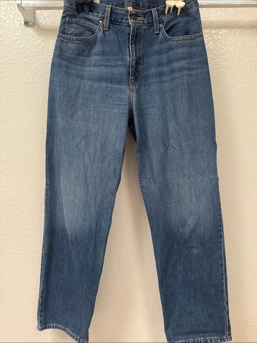 Levi's Women's dad Jeans in Medium Blue Wash